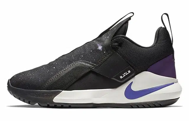 Nike Ambassador 11