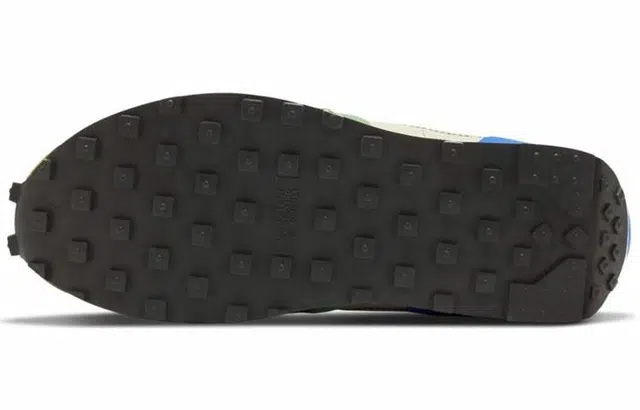 Nike Daybreak Type