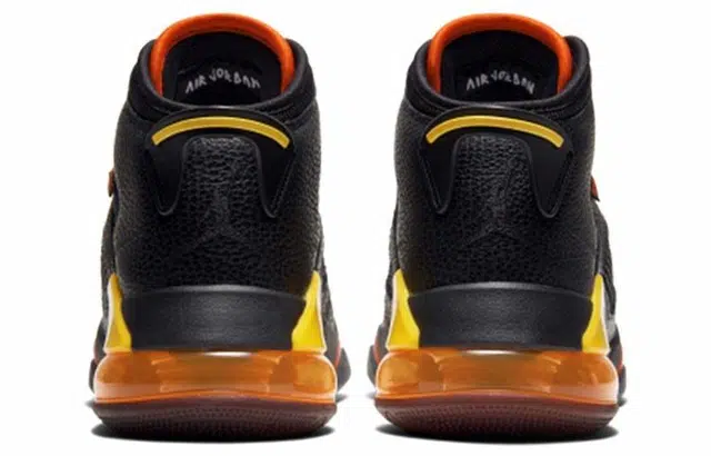 Jordan Mars 270 swoosh