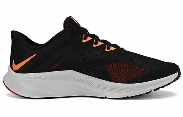 Nike Quest 3