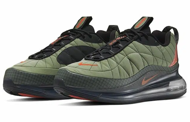 Nike Air Max 720 -818