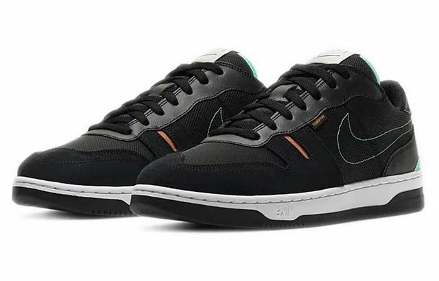 Nike Squash Type