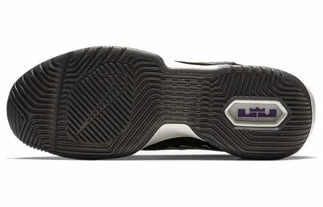 Nike Ambassador 11