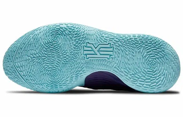 Nike Kyrie Low 3 "Sunrise" 3