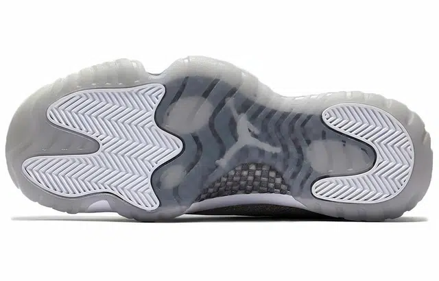 Jordan Air Jordan 11 metallic silver