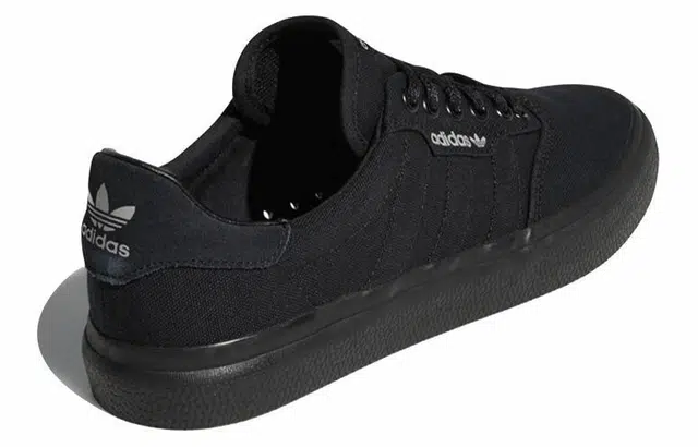 adidas originals 3MC Vulc