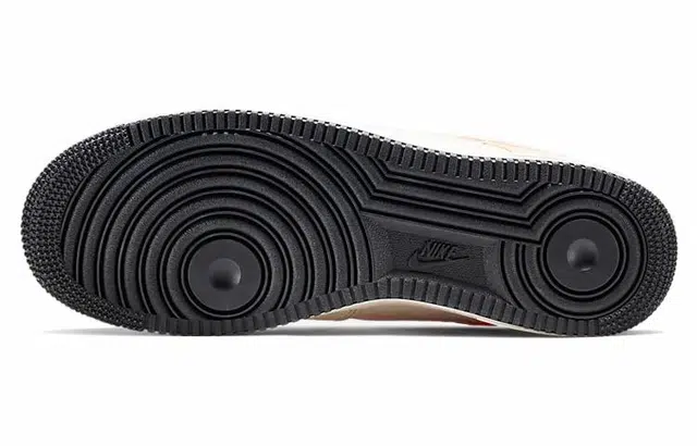 Nike Air Force 1 Low 07 LV8 2