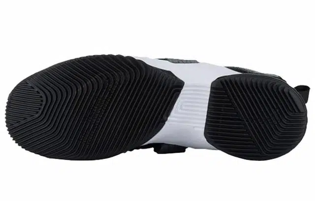 Nike LeBron Soldier 12 12