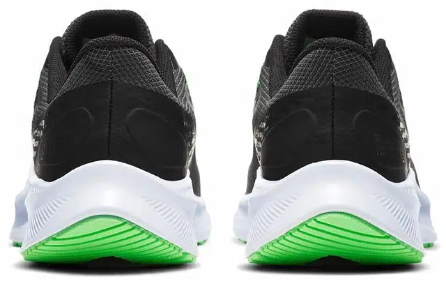 Nike Quest 3 Shield