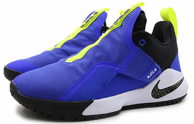 Nike Ambassador XI 11