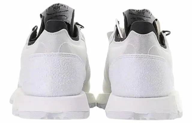 adidas originals SL 7600