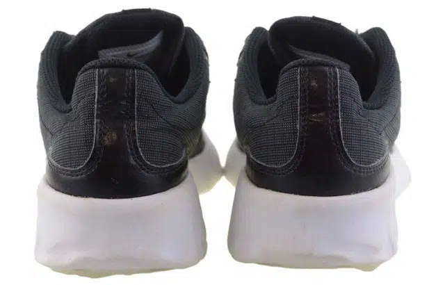 Nike Explore strada