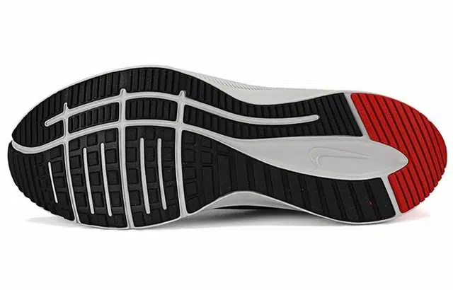 Nike Quest 3