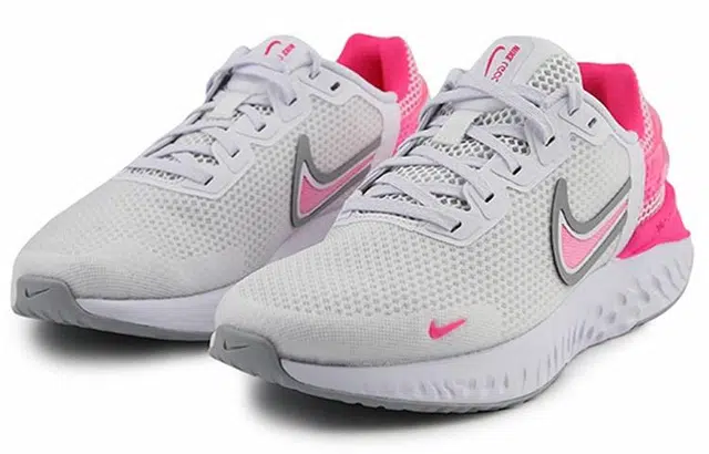 Nike Legend React 3