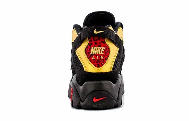 Nike Air Barrage Mid