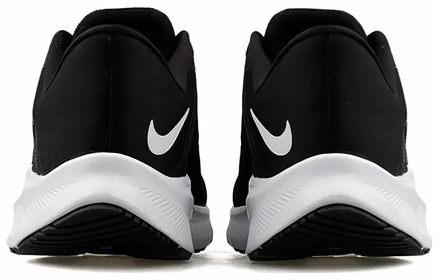 Nike Quest 3