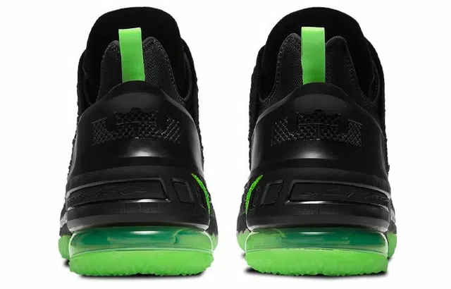 Nike Lebron 18 Dunkman