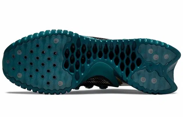 Nike ISPA Black
