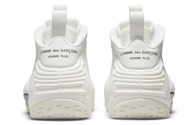 COMME DES GARCONS SHIRT x Nike Foamposite One sp