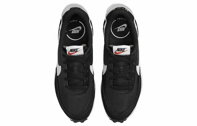 Nike Waffle Debut