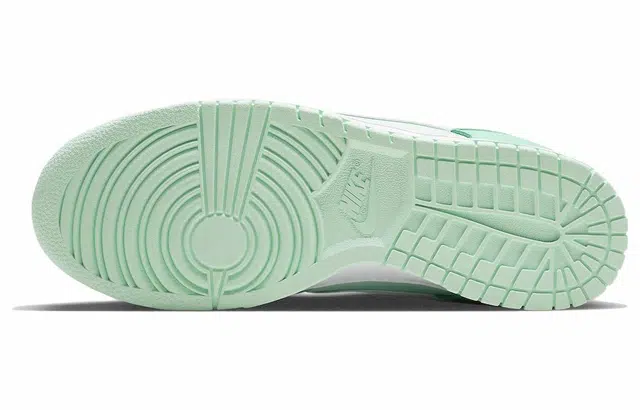 Nike Dunk Low retro "mint foam"