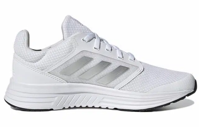 adidas Galaxy 5