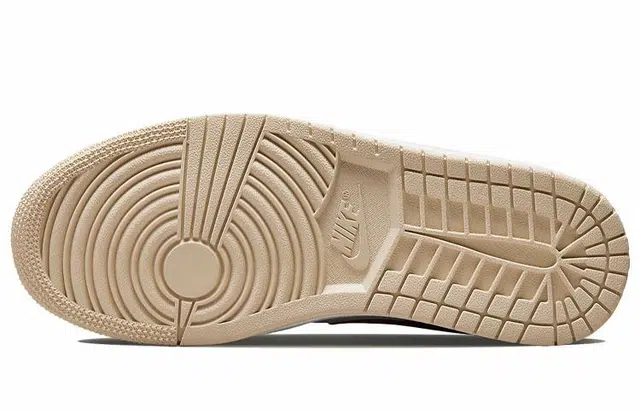 Jordan Air Jordan 1 Mid SE "Cream Dark Chocolate"