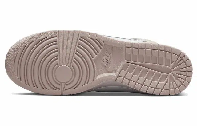 Nike Dunk EMB