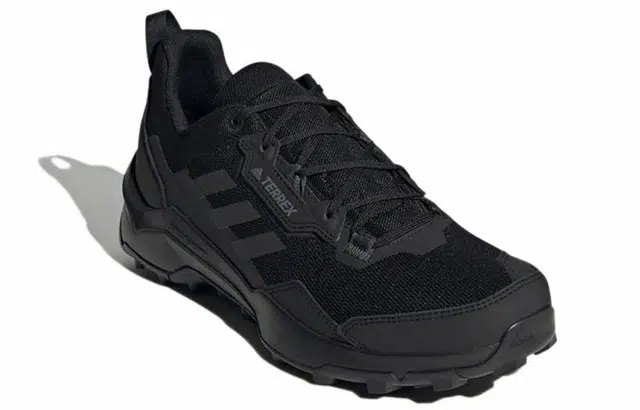 x adidas Terrex Ax4