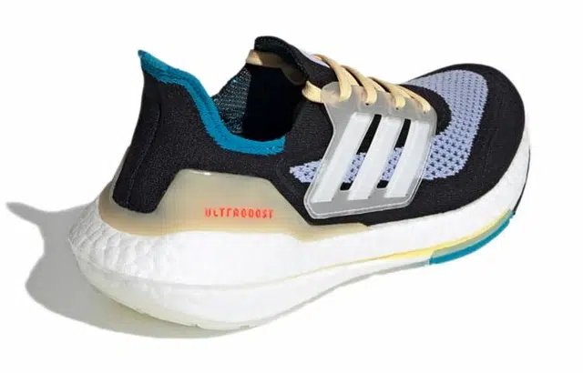 adidas Ultraboost 21