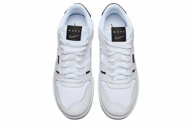 Nike Squash Type