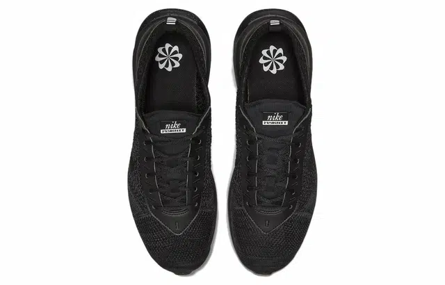 Nike Air Max Flyknit Racer "Triple Black"