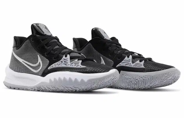 Nike Kyrie Low 4 TB