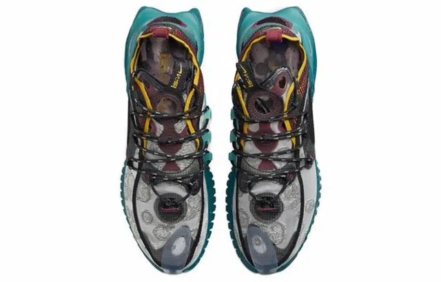 Nike ISPA Black