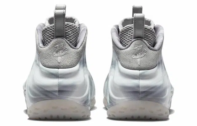Nike Foamposite One "Dream A World"
