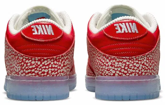 Stingwater x Nike Dunk SB og qs "magic mushroom"