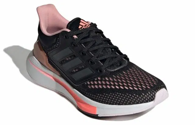 adidas EQ21 Run