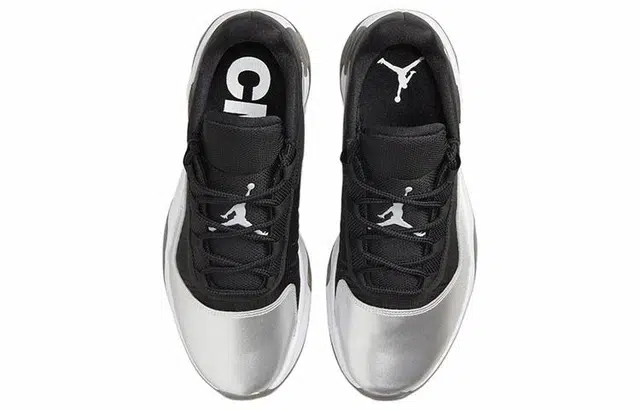 Jordan Air Jordan 11 Low "Silver Toe"