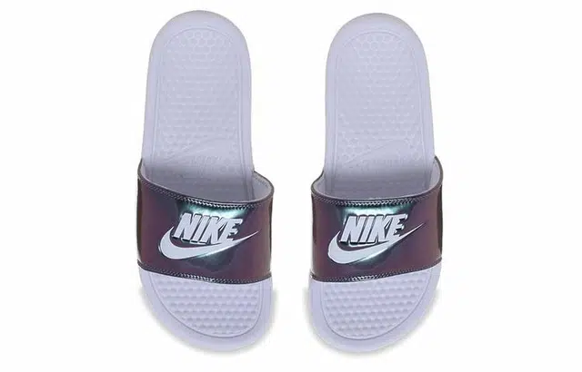 Nike Benassi
