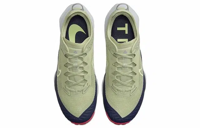 Nike Air Zoom Terra Kiger 8