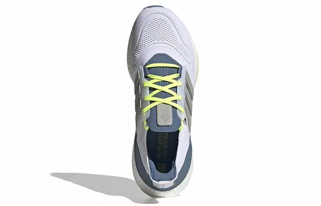 adidas Ultraboost 22