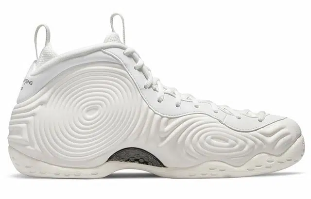 COMME DES GARCONS SHIRT x Nike Foamposite One sp