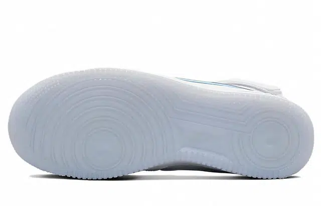 Nike Air Force 1 dare to fly