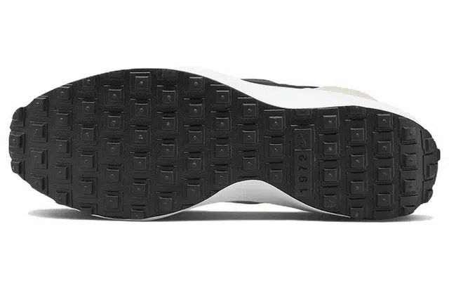 Nike Waffle debut
