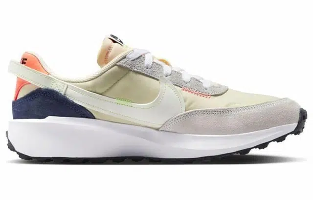 Nike Waffle Debut