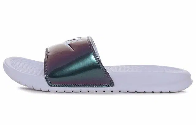 Nike Benassi
