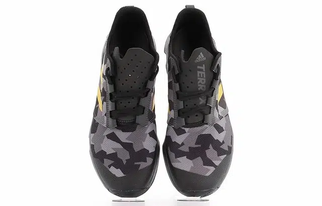 adidas Terrex Voyager Dlx