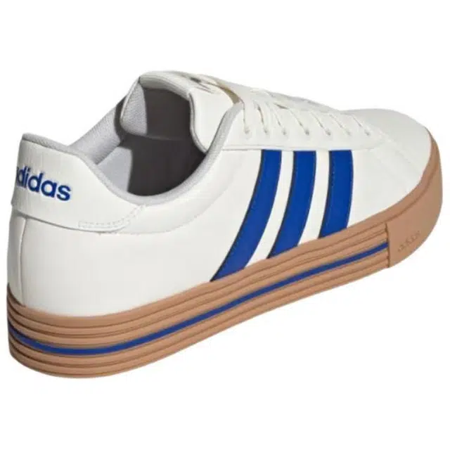 adidas DAILY 4.0