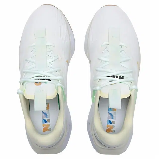 Nike Motiva