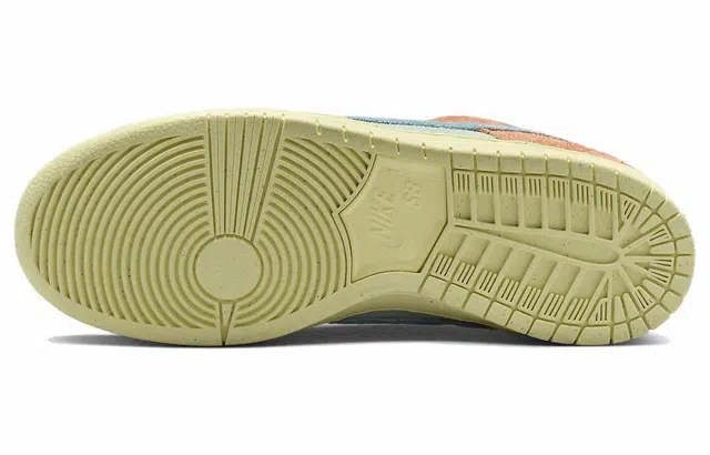 Nike Dunk SB "Orange and Emerald Rise"